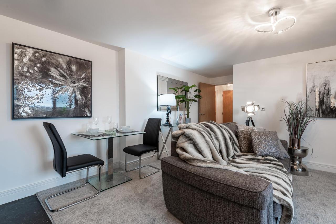 Luxurious River View Apartment With Terrace Worcester Ngoại thất bức ảnh